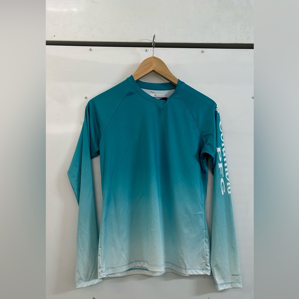 Women’s spots wear long sleeve Columbia